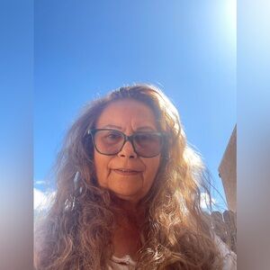 Meet your Posher, Pauline